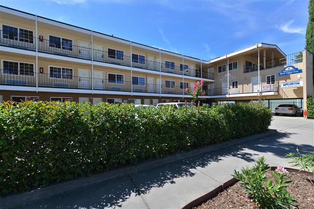 Capital Downtown Convention Center Motel 2*