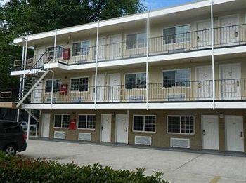 Capital Downtown Convention Center Motel 2*